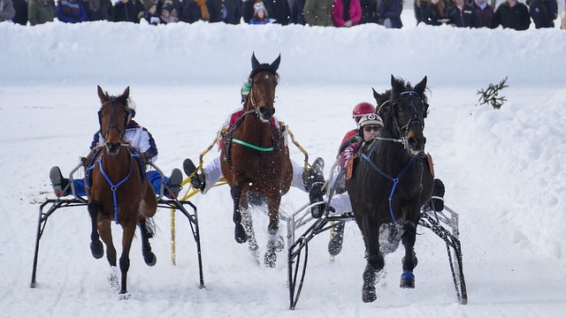 表现逐渐得 表现逐渐得